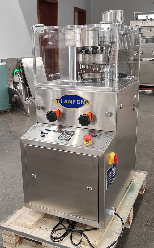 Maßgeschneiderte Tablettenherstellmaschine Ersatzteile 2,2 kW Motor in einem Holzgehäuse verpackt