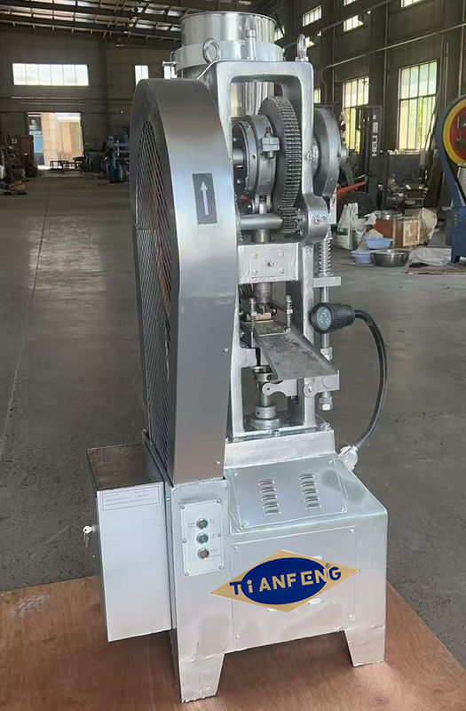 1.5KW Motorleistung Big Cube Tablet Press für 2800 Stück/Stunde Kapazität und Produktion