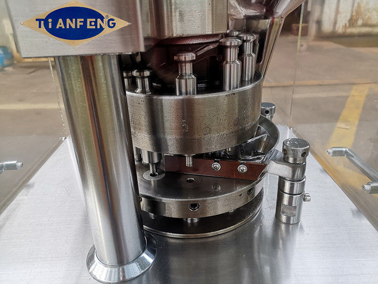 Maßgeschneiderte Tablettenherstellmaschine Ersatzteile 2,2 kW Motor in einem Holzgehäuse verpackt