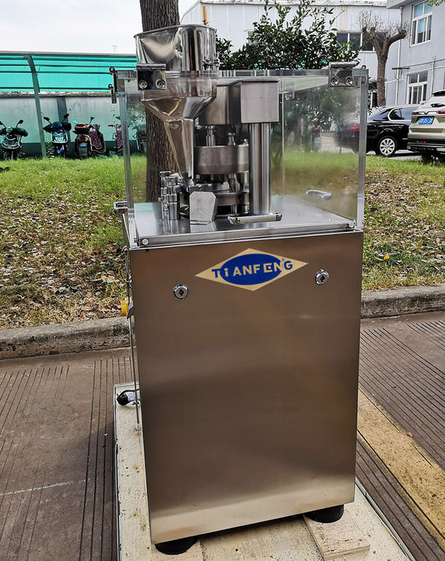 Maßgeschneiderte Tablettenherstellmaschine Ersatzteile 2,2 kW Motor in einem Holzgehäuse verpackt