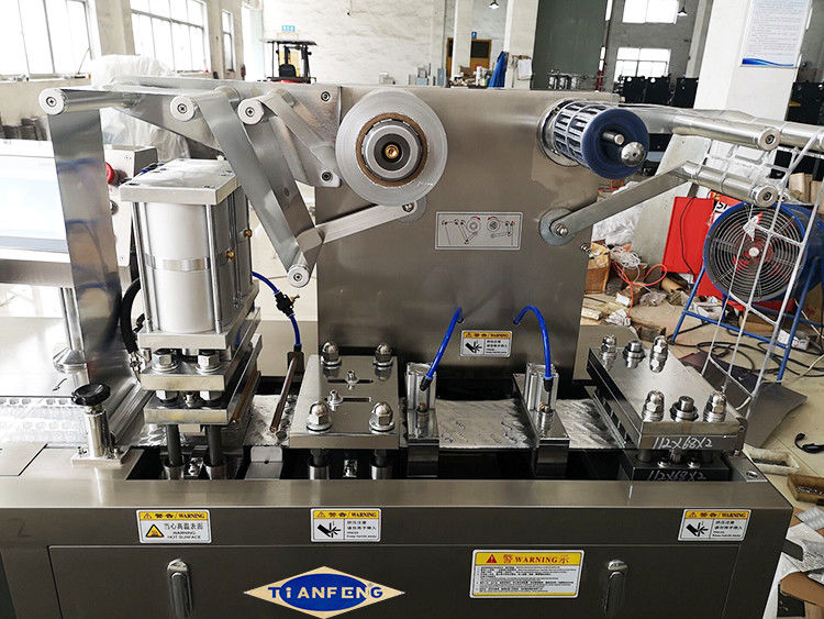 Blasen-Verpackungsmaschine PLC-Touch Screen DPB150 Ss304 Flachaluminium-plastik
