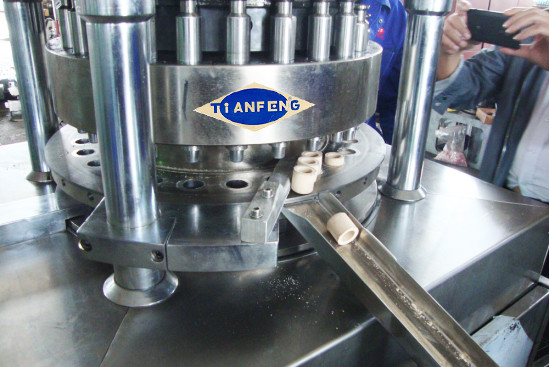Neue Studie Keramikschmelzmaschine ZPW25 Rotationstyp Keramikschmelzkubenmacher
